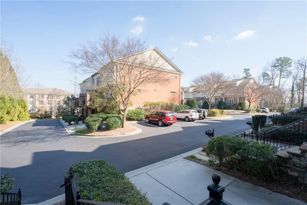 390 Mystic Ridge Lane, Atlanta, Georgia 30342, 4 Bedrooms Bedrooms, ,3 BathroomsBathrooms,Residential,Sold,390 Mystic Ridge Lane,6878123