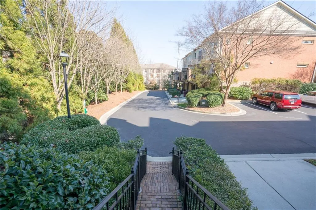 390 Mystic Ridge Lane, Atlanta, Georgia 30342, 4 Bedrooms Bedrooms, ,3 BathroomsBathrooms,Residential,Sold,390 Mystic Ridge Lane,6878123
