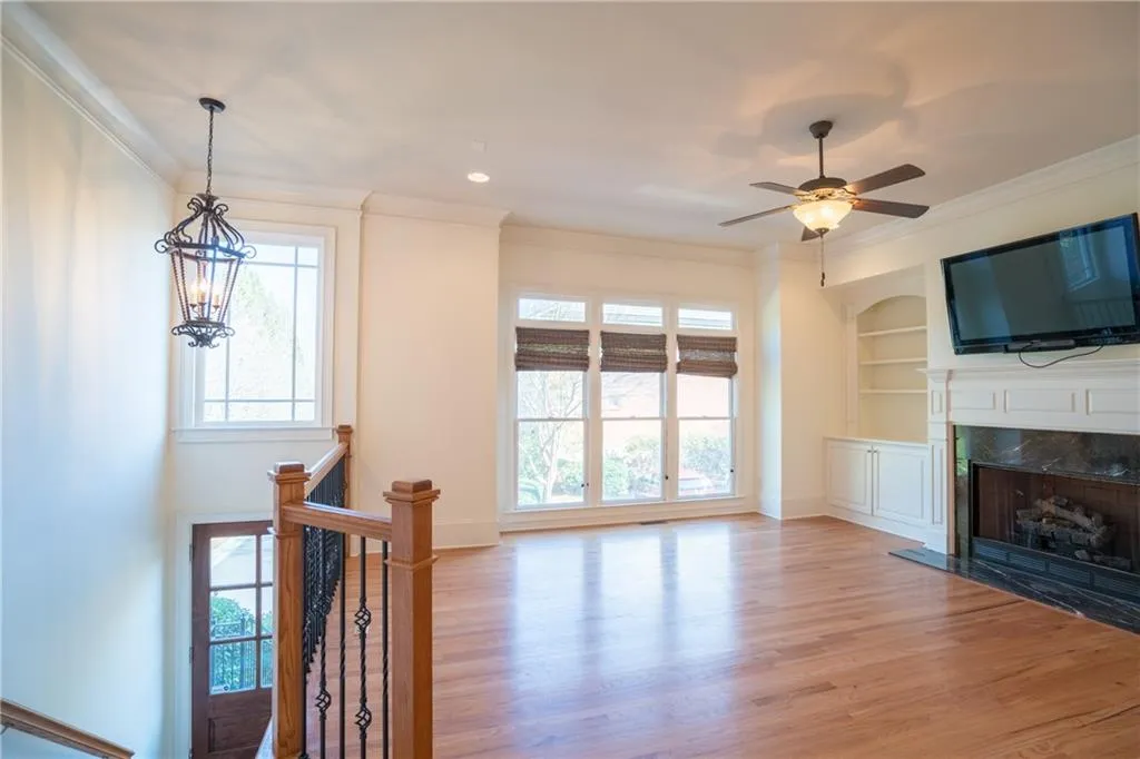 390 Mystic Ridge Lane, Atlanta, Georgia 30342, 4 Bedrooms Bedrooms, ,3 BathroomsBathrooms,Residential,Sold,390 Mystic Ridge Lane,6878123
