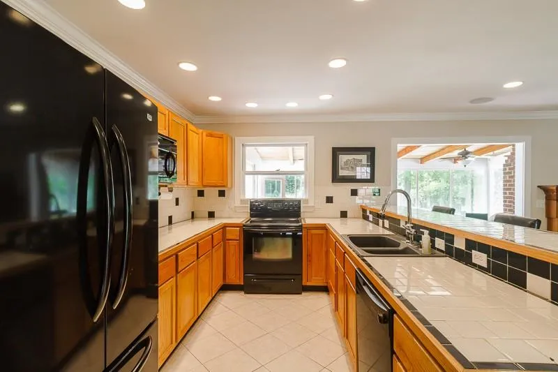 6310 Hunting Creek Road, Sandy Springs, Georgia 30328, 3 Bedrooms Bedrooms, ,2 BathroomsBathrooms,Residential,Sold,6310 Hunting Creek Road,5833071