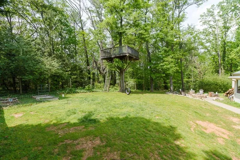 6310 Hunting Creek Road, Sandy Springs, Georgia 30328, 3 Bedrooms Bedrooms, ,2 BathroomsBathrooms,Residential,Sold,6310 Hunting Creek Road,5833071