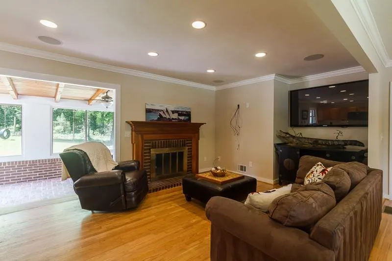 6310 Hunting Creek Road, Sandy Springs, Georgia 30328, 3 Bedrooms Bedrooms, ,2 BathroomsBathrooms,Residential,Sold,6310 Hunting Creek Road,5833071