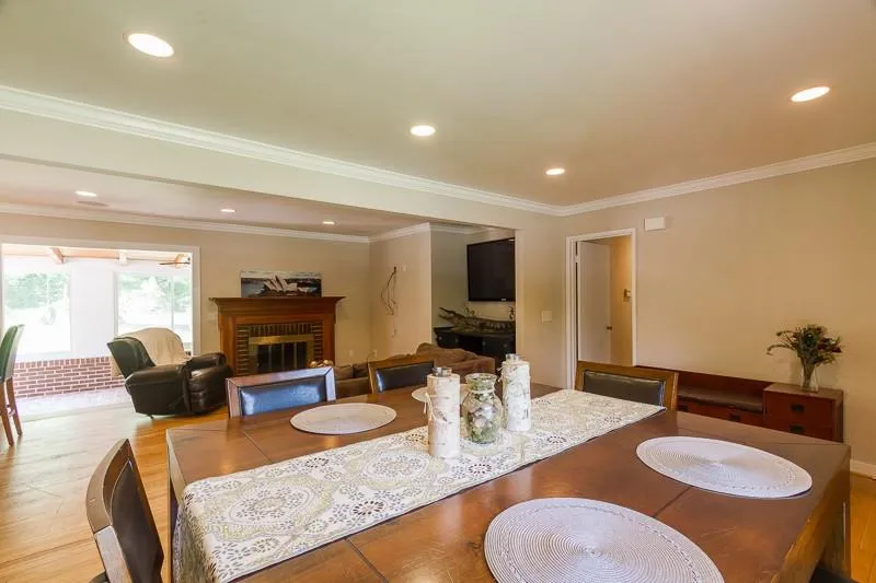 6310 Hunting Creek Road, Sandy Springs, Georgia 30328, 3 Bedrooms Bedrooms, ,2 BathroomsBathrooms,Residential,Sold,6310 Hunting Creek Road,5833071