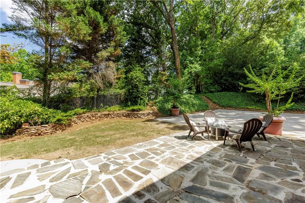 6510 River Chase Circle, Atlanta, Georgia 30328, 4 Bedrooms Bedrooms, ,3 BathroomsBathrooms,Residential,Sold,6510 River Chase Circle,7409693