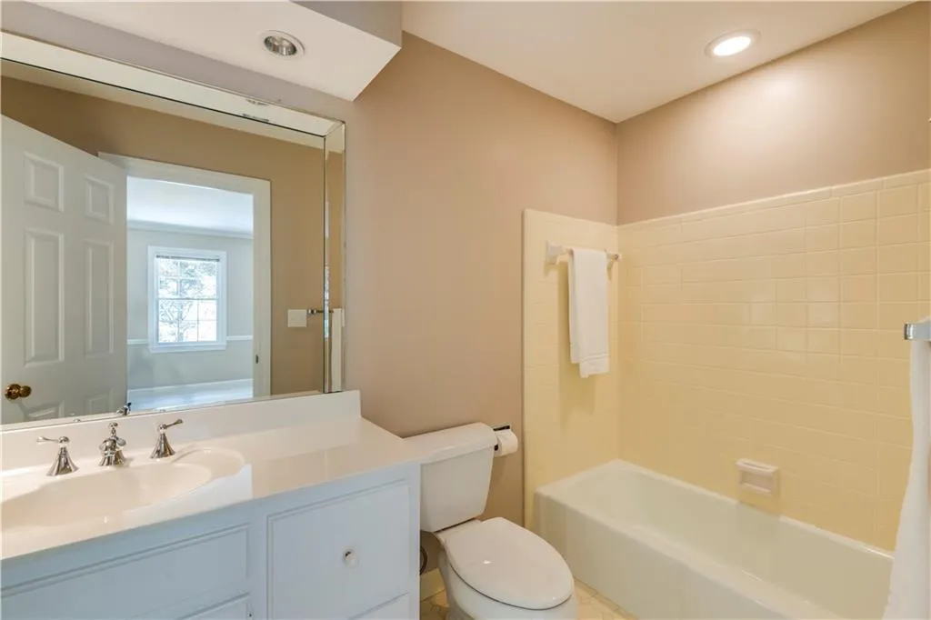 6510 River Chase Circle, Atlanta, Georgia 30328, 4 Bedrooms Bedrooms, ,3 BathroomsBathrooms,Residential,Sold,6510 River Chase Circle,7409693