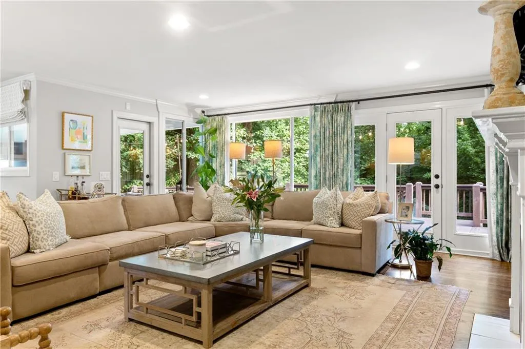 464 Carolwood Lane, Atlanta, Georgia 30342, 3 Bedrooms Bedrooms, ,2 BathroomsBathrooms,Residential,Sold,464 Carolwood Lane,6940482 464 Carolwood Lane, Atlanta, Georgia 30342, 3 Bedrooms Bedrooms, ,2 BathroomsBathrooms,Residential,Sold,464 Carolwood Lane,6940482