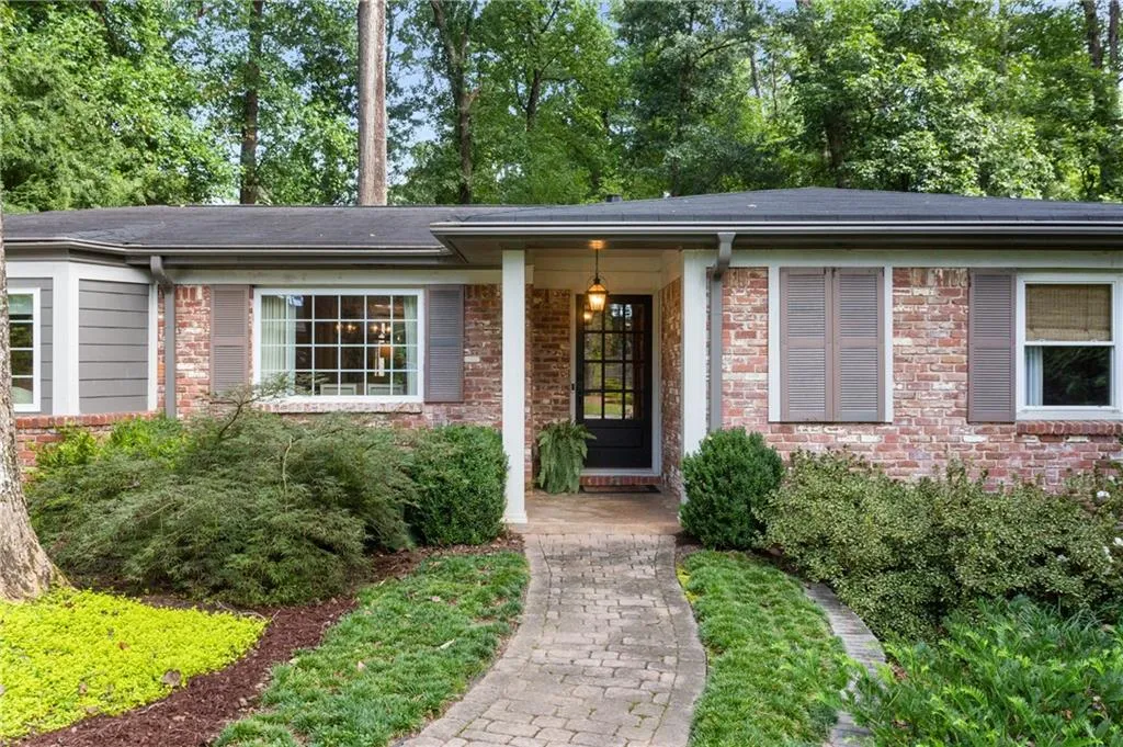 464 Carolwood Lane, Atlanta, Georgia 30342, 3 Bedrooms Bedrooms, ,2 BathroomsBathrooms,Residential,Sold,464 Carolwood Lane,6940482 464 Carolwood Lane, Atlanta, Georgia 30342, 3 Bedrooms Bedrooms, ,2 BathroomsBathrooms,Residential,Sold,464 Carolwood Lane,6940482