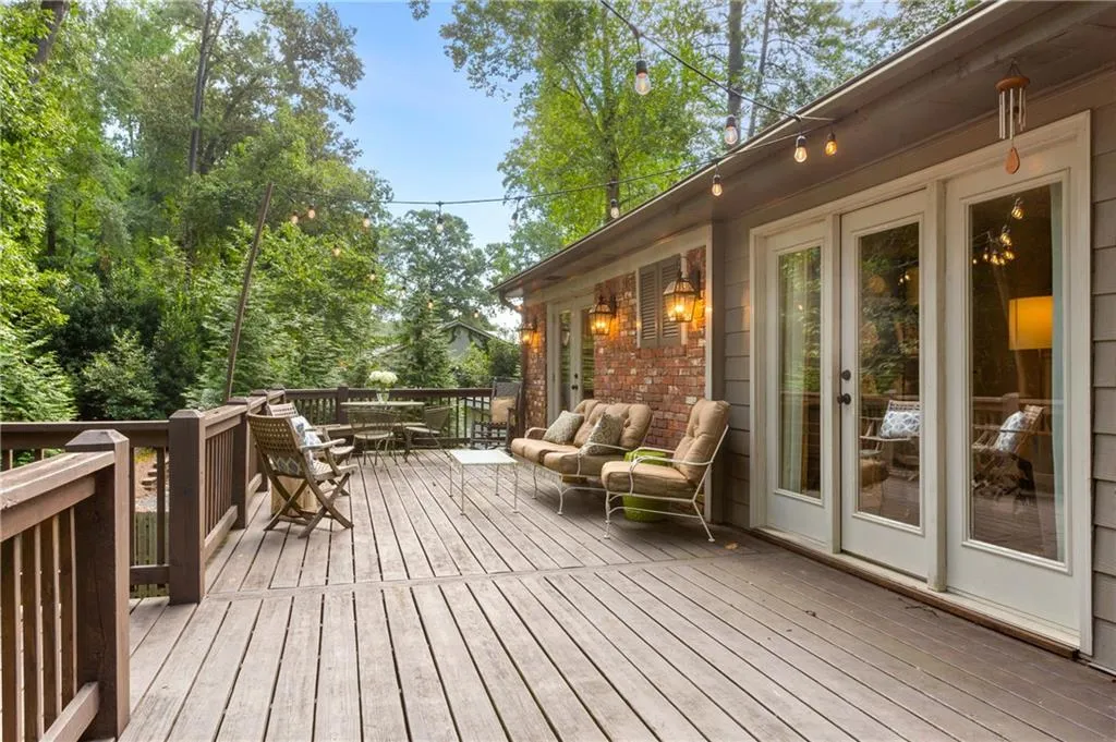 464 Carolwood Lane, Atlanta, Georgia 30342, 3 Bedrooms Bedrooms, ,2 BathroomsBathrooms,Residential,Sold,464 Carolwood Lane,6940482 464 Carolwood Lane, Atlanta, Georgia 30342, 3 Bedrooms Bedrooms, ,2 BathroomsBathrooms,Residential,Sold,464 Carolwood Lane,6940482