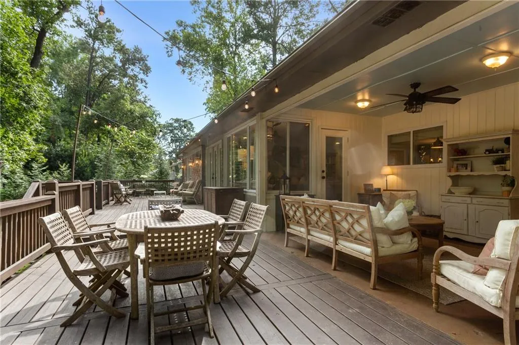 464 Carolwood Lane, Atlanta, Georgia 30342, 3 Bedrooms Bedrooms, ,2 BathroomsBathrooms,Residential,Sold,464 Carolwood Lane,6940482 464 Carolwood Lane, Atlanta, Georgia 30342, 3 Bedrooms Bedrooms, ,2 BathroomsBathrooms,Residential,Sold,464 Carolwood Lane,6940482