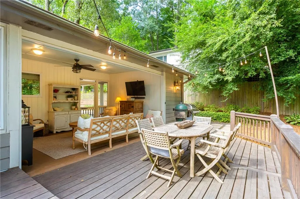 464 Carolwood Lane, Atlanta, Georgia 30342, 3 Bedrooms Bedrooms, ,2 BathroomsBathrooms,Residential,Sold,464 Carolwood Lane,6940482 464 Carolwood Lane, Atlanta, Georgia 30342, 3 Bedrooms Bedrooms, ,2 BathroomsBathrooms,Residential,Sold,464 Carolwood Lane,6940482