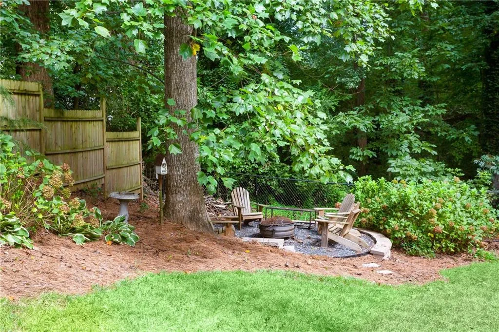 464 Carolwood Lane, Atlanta, Georgia 30342, 3 Bedrooms Bedrooms, ,2 BathroomsBathrooms,Residential,Sold,464 Carolwood Lane,6940482 464 Carolwood Lane, Atlanta, Georgia 30342, 3 Bedrooms Bedrooms, ,2 BathroomsBathrooms,Residential,Sold,464 Carolwood Lane,6940482