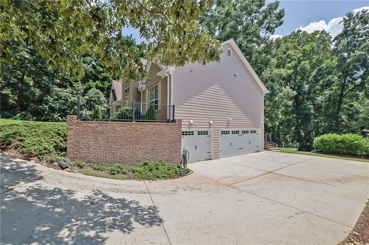 3121 Wildwood Road, Suwanee, Georgia 30024