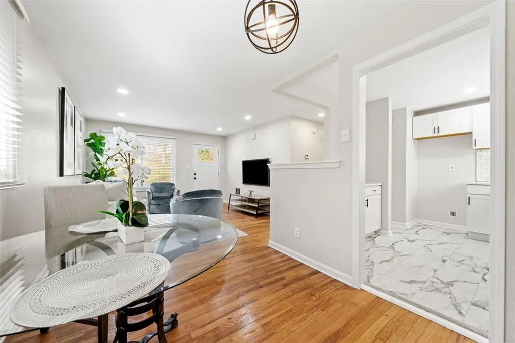 Atlanta, Georgia 30318, 3 Bedrooms Bedrooms, ,1 BathroomBathrooms,Residential,Sold,7591574