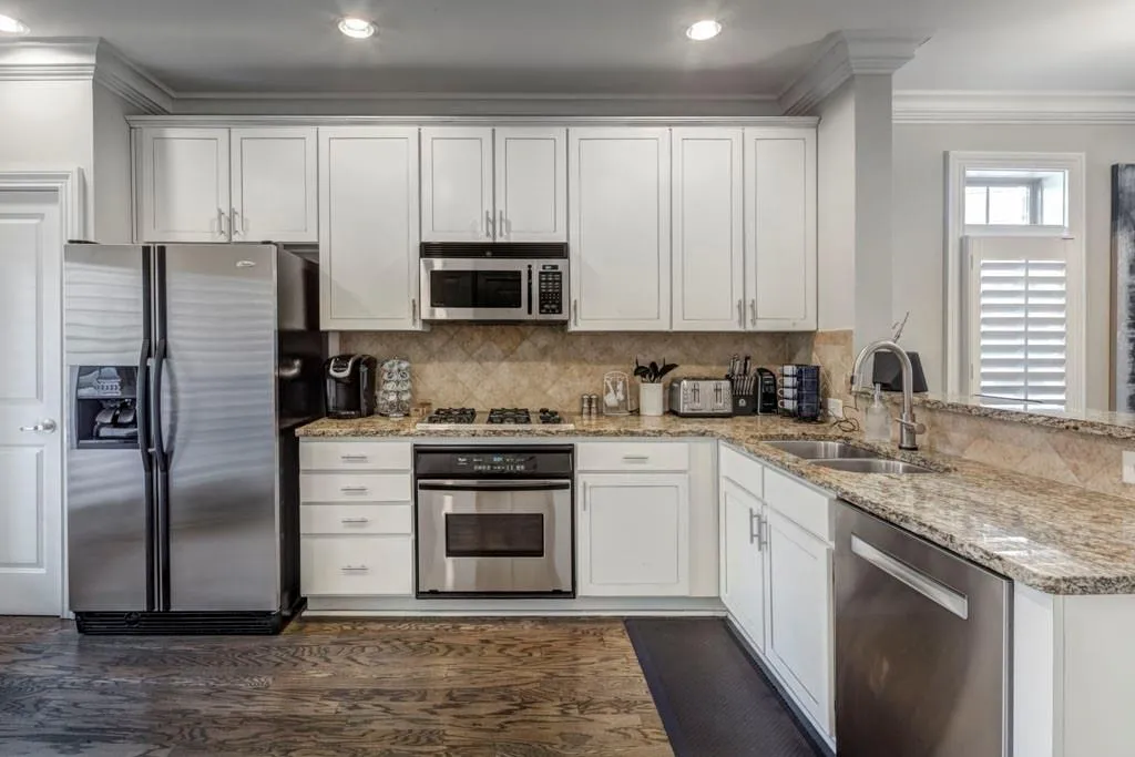 171 Le Gran Court, Sandy Springs, Georgia 30328, 2 Bedrooms Bedrooms, ,2 BathroomsBathrooms,Residential,Sold,171 Le Gran Court,6666640