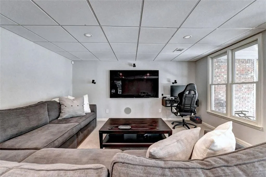 8980 River Run, Atlanta, Georgia 30350, 4 Bedrooms Bedrooms, ,3 BathroomsBathrooms,Residential,Sold,8980 River Run,7027424