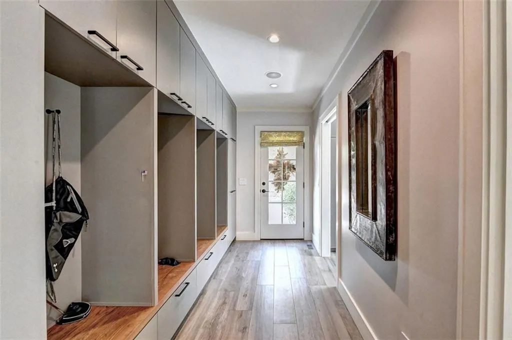 8980 River Run, Atlanta, Georgia 30350, 4 Bedrooms Bedrooms, ,3 BathroomsBathrooms,Residential,Sold,8980 River Run,7027424