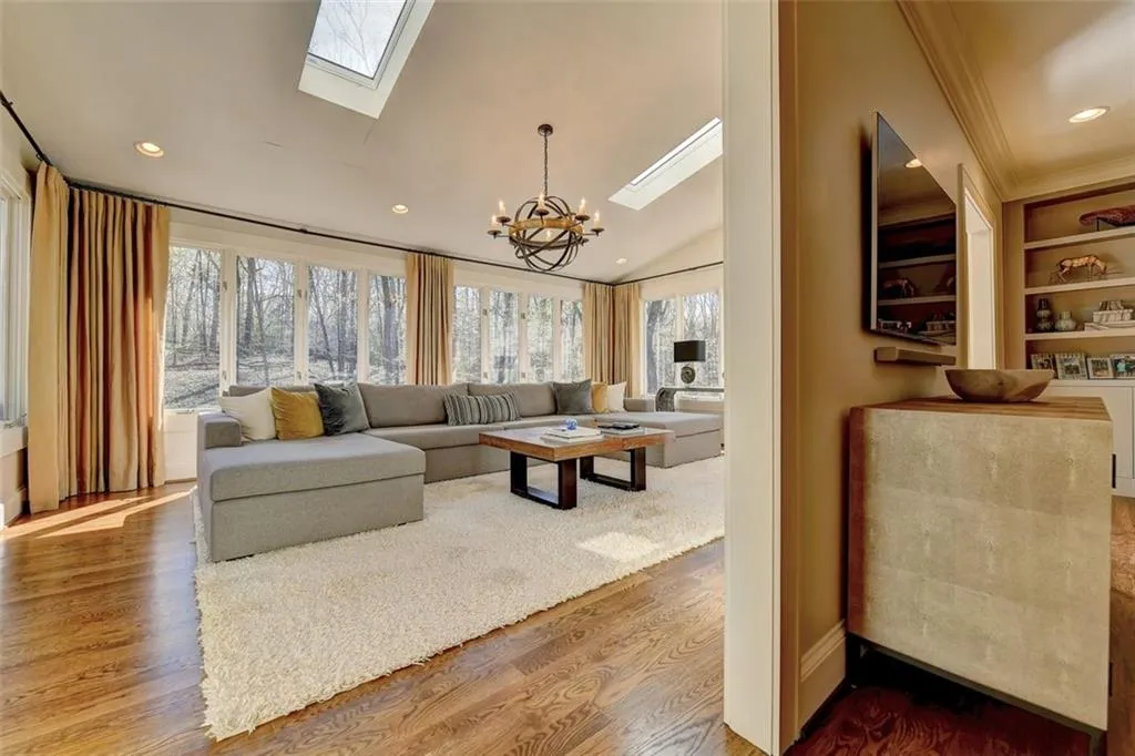 8980 River Run, Atlanta, Georgia 30350, 4 Bedrooms Bedrooms, ,3 BathroomsBathrooms,Residential,Sold,8980 River Run,7027424