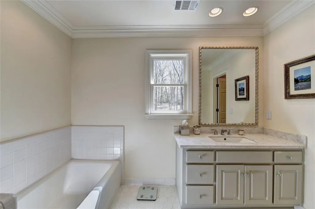 8980 River Run, Atlanta, Georgia 30350, 4 Bedrooms Bedrooms, ,3 BathroomsBathrooms,Residential,Sold,8980 River Run,7027424