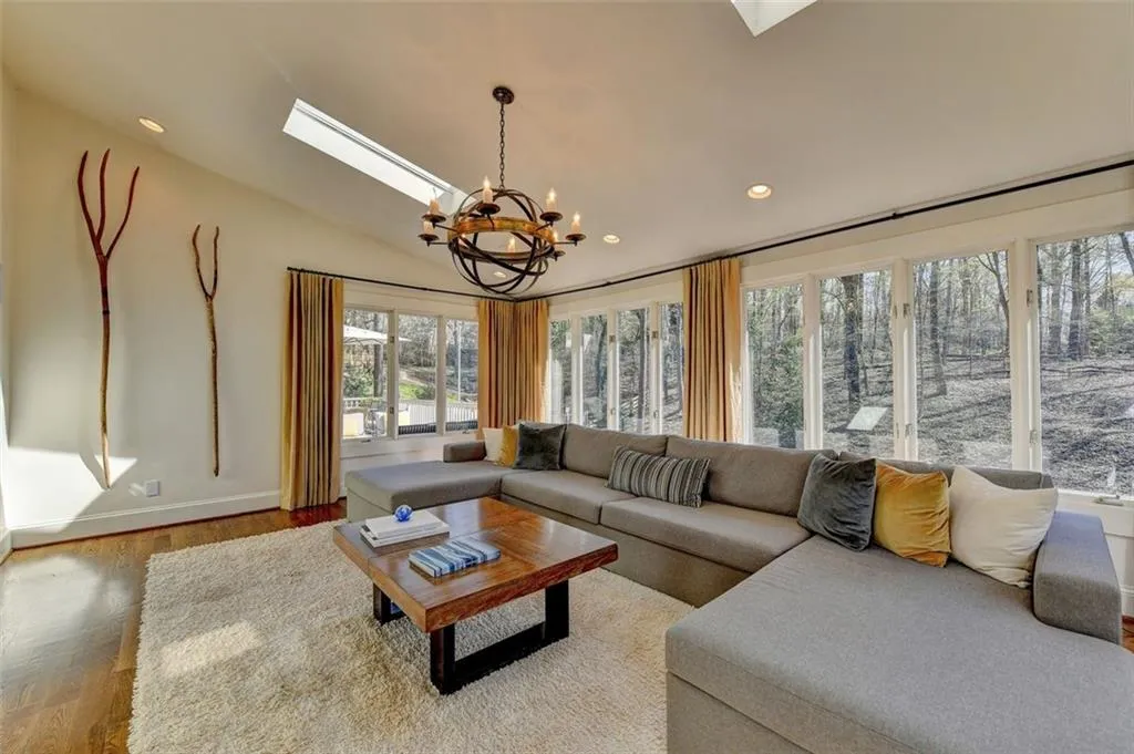 8980 River Run, Atlanta, Georgia 30350, 4 Bedrooms Bedrooms, ,3 BathroomsBathrooms,Residential,Sold,8980 River Run,7027424