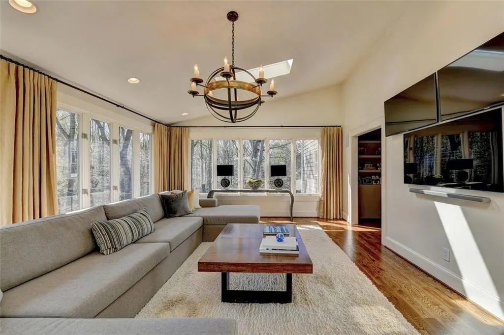 8980 River Run, Atlanta, Georgia 30350, 4 Bedrooms Bedrooms, ,3 BathroomsBathrooms,Residential,Sold,8980 River Run,7027424