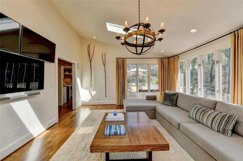 8980 River Run, Atlanta, Georgia 30350, 4 Bedrooms Bedrooms, ,3 BathroomsBathrooms,Residential,Sold,8980 River Run,7027424