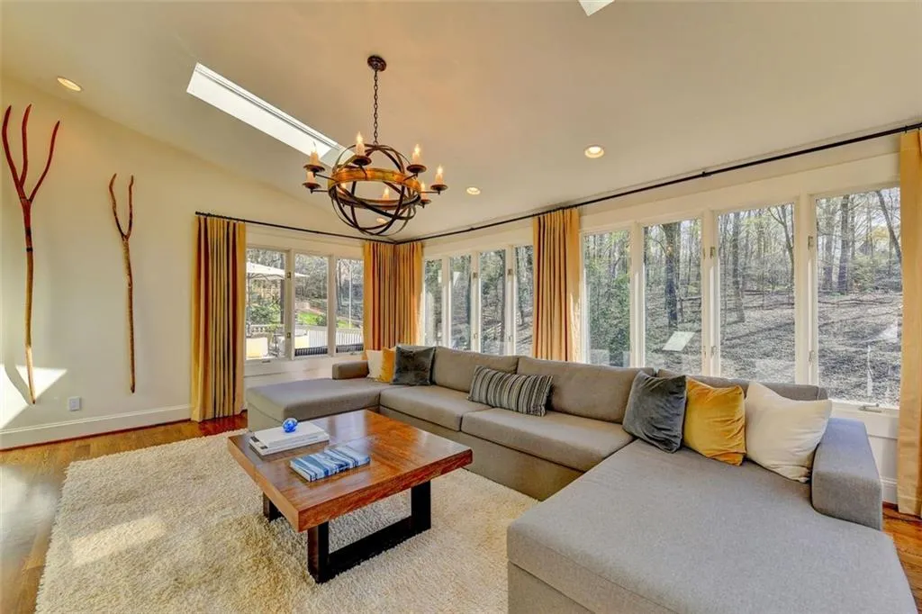 8980 River Run, Atlanta, Georgia 30350, 4 Bedrooms Bedrooms, ,3 BathroomsBathrooms,Residential,Sold,8980 River Run,7027424