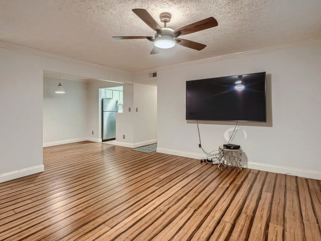 5143 Roswell Road Unit 1, Sandy Springs, Georgia 30342, 2 Bedrooms Bedrooms, ,1 BathroomBathrooms,Residential,Sold,5143 Roswell Road Unit 1,7217916