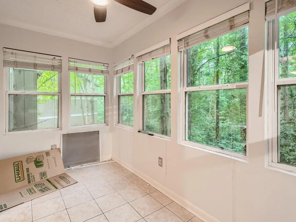5143 Roswell Road Unit 1, Sandy Springs, Georgia 30342, 2 Bedrooms Bedrooms, ,1 BathroomBathrooms,Residential,Sold,5143 Roswell Road Unit 1,7217916