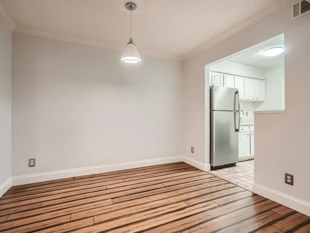 5143 Roswell Road Unit 1, Sandy Springs, Georgia 30342, 2 Bedrooms Bedrooms, ,1 BathroomBathrooms,Residential,Sold,5143 Roswell Road Unit 1,7217916