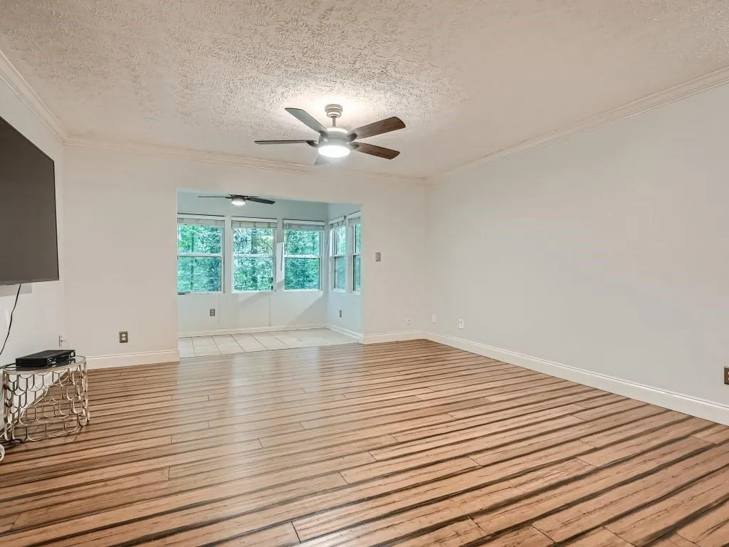 5143 Roswell Road Unit 1, Sandy Springs, Georgia 30342, 2 Bedrooms Bedrooms, ,1 BathroomBathrooms,Residential,Sold,5143 Roswell Road Unit 1,7217916