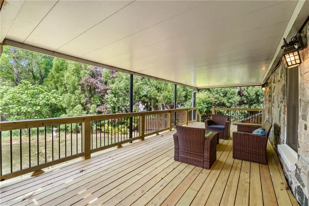 490 Rock Springs Road Ne, Atlanta, Georgia 30324, 4 Bedrooms Bedrooms, ,4 BathroomsBathrooms,Residential,For Sale,490 Rock Springs Road Ne,7610661