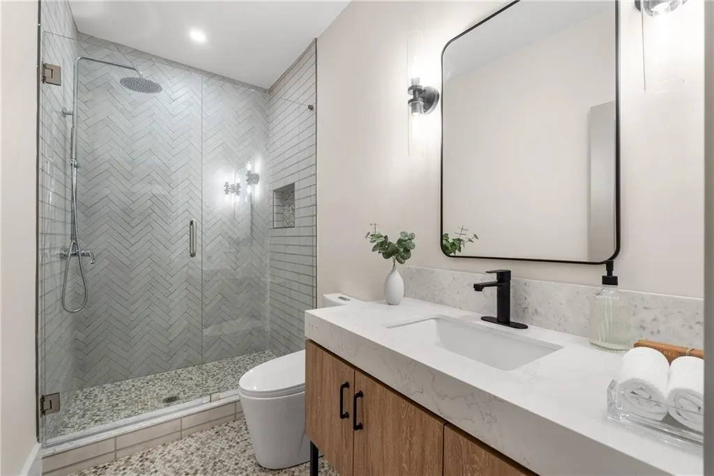 490 Rock Springs Road Ne, Atlanta, Georgia 30324, 4 Bedrooms Bedrooms, ,4 BathroomsBathrooms,Residential,For Sale,490 Rock Springs Road Ne,7610661