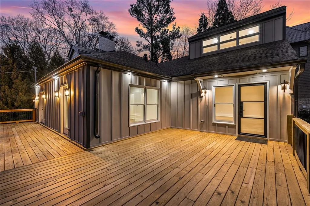 490 Rock Springs Road Ne, Atlanta, Georgia 30324, 4 Bedrooms Bedrooms, ,4 BathroomsBathrooms,Residential,For Sale,490 Rock Springs Road Ne,7610661