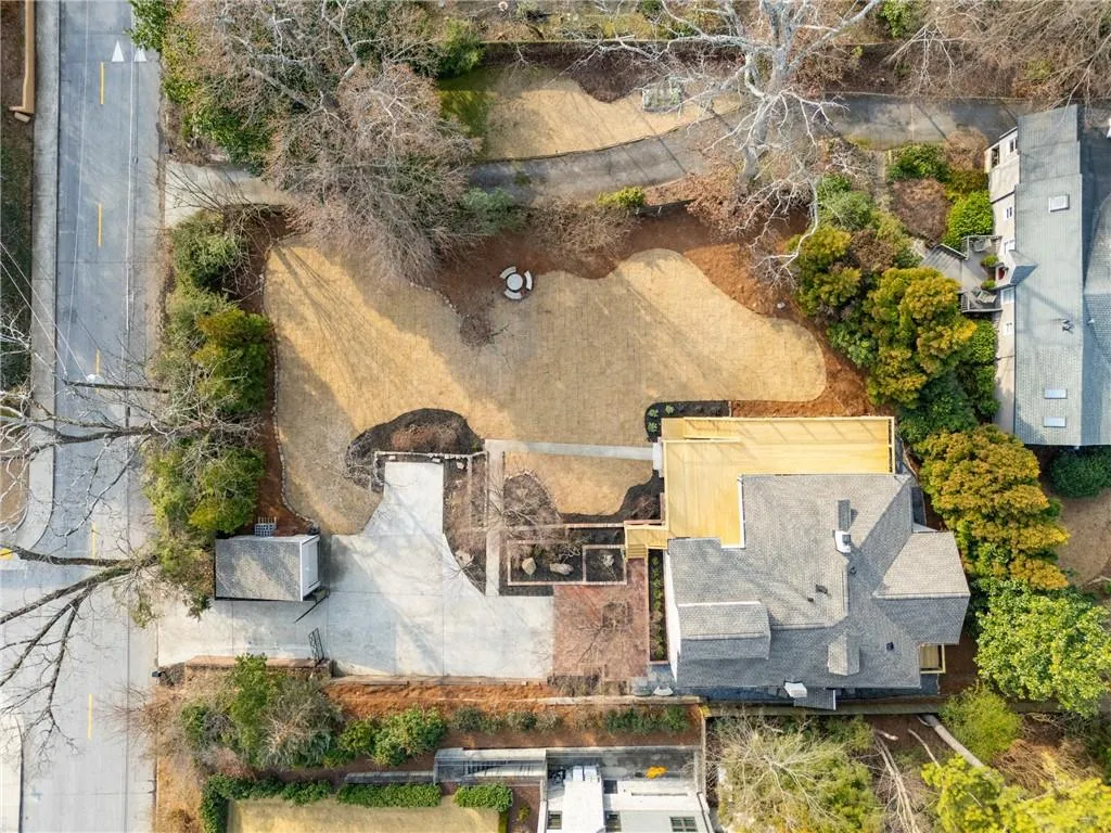 490 Rock Springs Road Ne, Atlanta, Georgia 30324, 4 Bedrooms Bedrooms, ,4 BathroomsBathrooms,Residential,For Sale,490 Rock Springs Road Ne,7610661