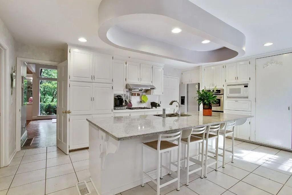 455 Ferry Landing, Sandy Springs, Georgia 30328, 5 Bedrooms Bedrooms, ,4 BathroomsBathrooms,Residential,Sold,455 Ferry Landing,5705947