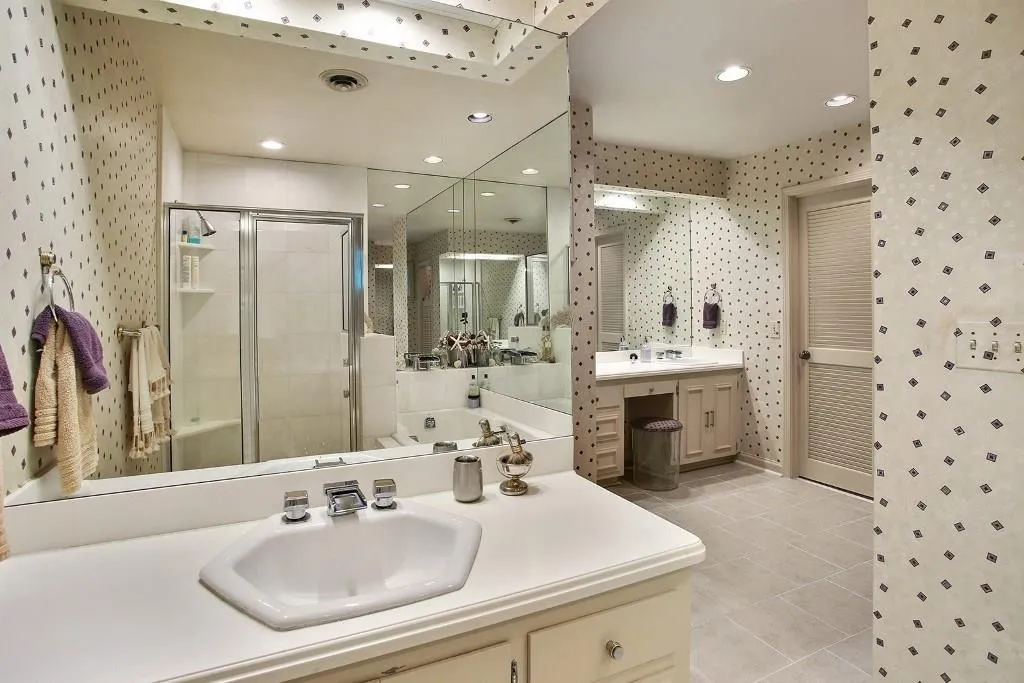 455 Ferry Landing, Sandy Springs, Georgia 30328, 5 Bedrooms Bedrooms, ,4 BathroomsBathrooms,Residential,Sold,455 Ferry Landing,5705947