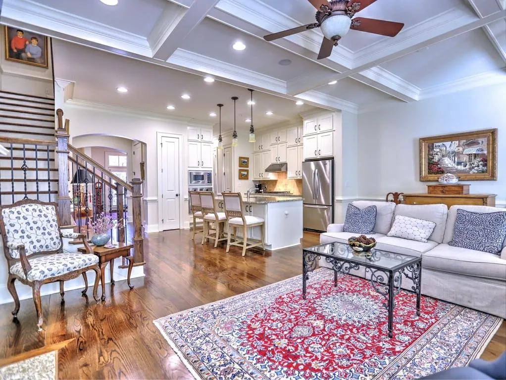 605 Riverlawn Court, Atlanta, Georgia 30339, 3 Bedrooms Bedrooms, ,3 BathroomsBathrooms,Residential,Sold,605 Riverlawn Court,7021835