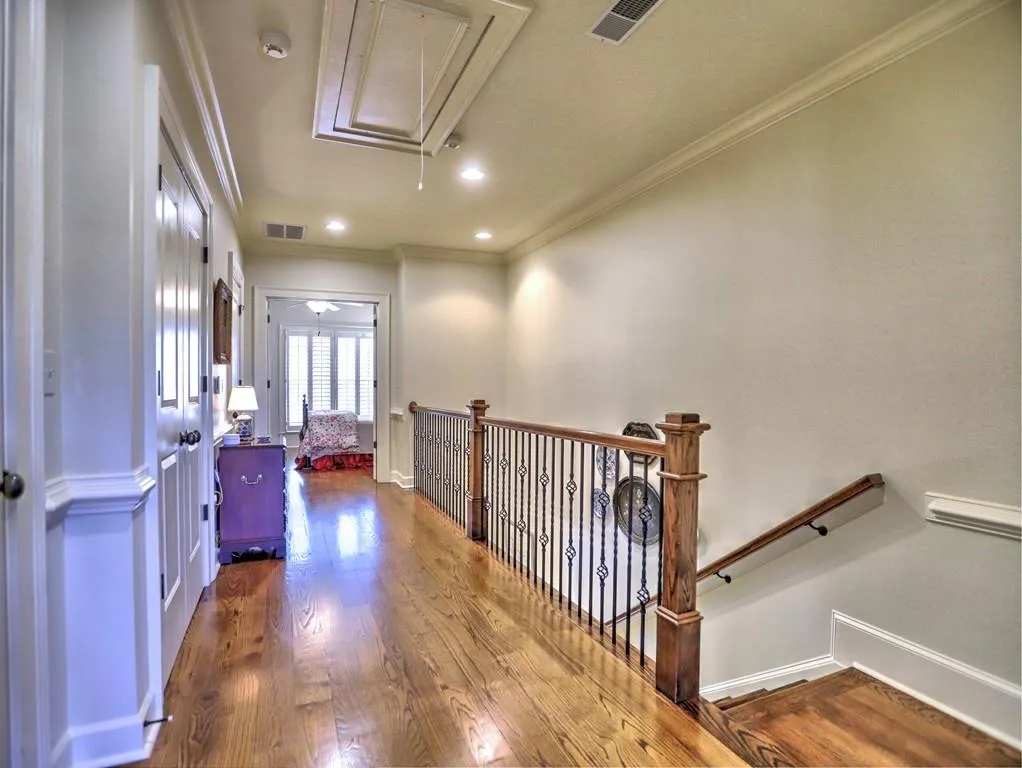 605 Riverlawn Court, Atlanta, Georgia 30339, 3 Bedrooms Bedrooms, ,3 BathroomsBathrooms,Residential,Sold,605 Riverlawn Court,7021835