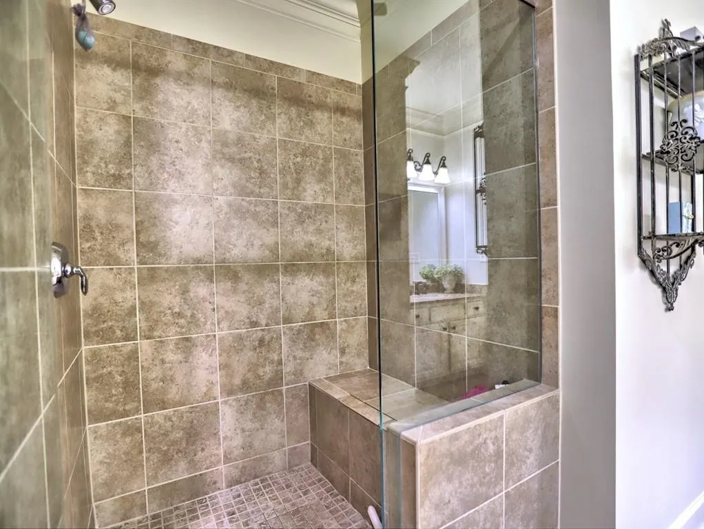 605 Riverlawn Court, Atlanta, Georgia 30339, 3 Bedrooms Bedrooms, ,3 BathroomsBathrooms,Residential,Sold,605 Riverlawn Court,7021835