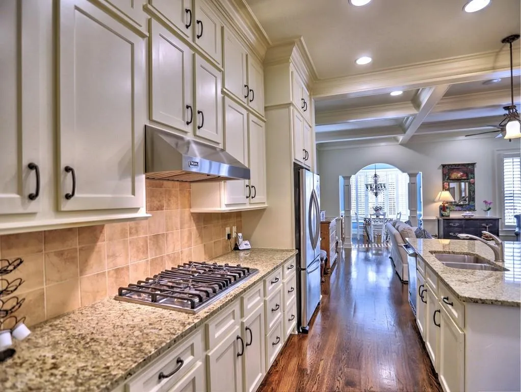 605 Riverlawn Court, Atlanta, Georgia 30339, 3 Bedrooms Bedrooms, ,3 BathroomsBathrooms,Residential,Sold,605 Riverlawn Court,7021835