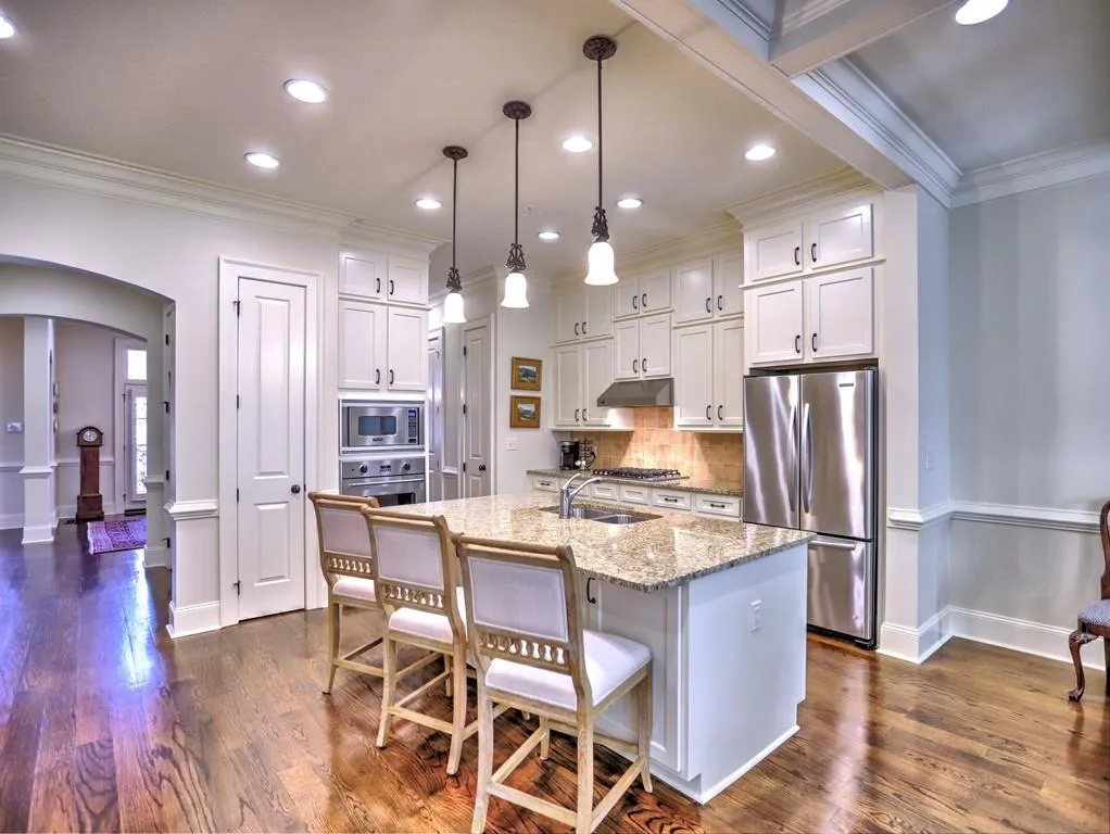 605 Riverlawn Court, Atlanta, Georgia 30339, 3 Bedrooms Bedrooms, ,3 BathroomsBathrooms,Residential,Sold,605 Riverlawn Court,7021835