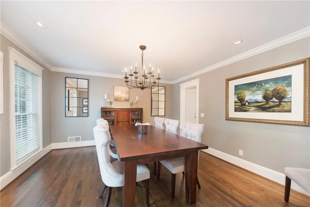 5680 Eden Roc Lane, Atlanta, Georgia 30342, 4 Bedrooms Bedrooms, ,4 BathroomsBathrooms,Residential,Sold,5680 Eden Roc Lane,6784403