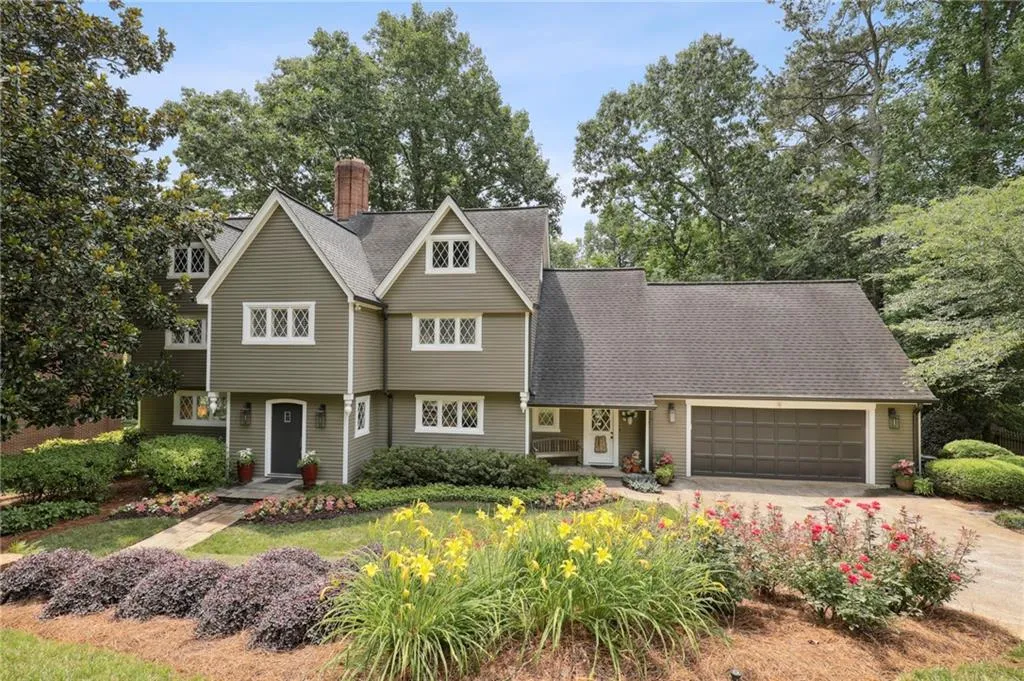 94 River Park Drive, Sandy Springs, Georgia 30328, 5 Bedrooms Bedrooms, ,4 BathroomsBathrooms,Residential,Sold,94 River Park Drive,7074026