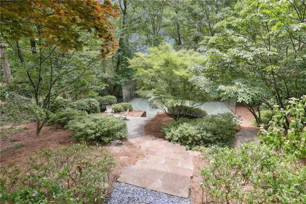 94 River Park Drive, Sandy Springs, Georgia 30328, 5 Bedrooms Bedrooms, ,4 BathroomsBathrooms,Residential,Sold,94 River Park Drive,7074026