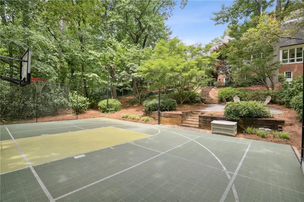94 River Park Drive, Sandy Springs, Georgia 30328, 5 Bedrooms Bedrooms, ,4 BathroomsBathrooms,Residential,Sold,94 River Park Drive,7074026