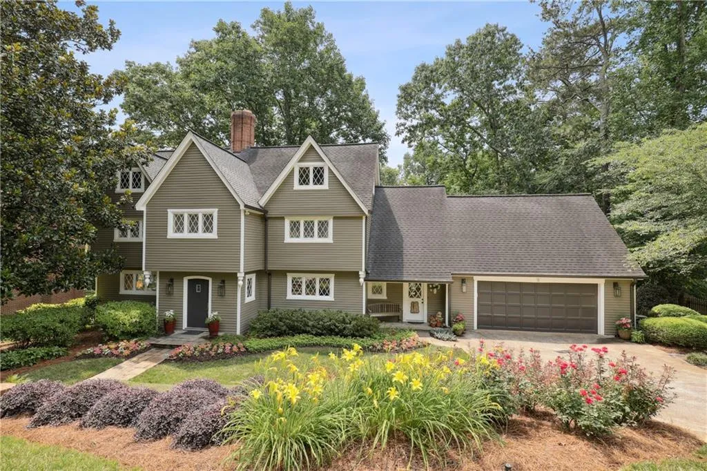 94 River Park Drive, Sandy Springs, Georgia 30328, 5 Bedrooms Bedrooms, ,4 BathroomsBathrooms,Residential,Sold,94 River Park Drive,7074026