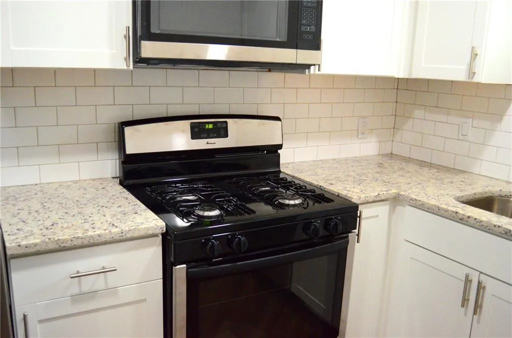5400 Roswell Road Unit G6, Atlanta, Georgia 30342, 1 Bedroom Bedrooms, ,1 BathroomBathrooms,Residential,Sold,5400 Roswell Road Unit G6,6608603