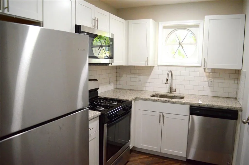 5400 Roswell Road Unit G6, Atlanta, Georgia 30342, 1 Bedroom Bedrooms, ,1 BathroomBathrooms,Residential,Sold,5400 Roswell Road Unit G6,6608603
