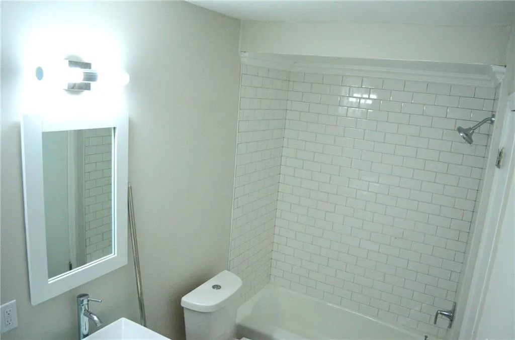 5400 Roswell Road Unit G6, Atlanta, Georgia 30342, 1 Bedroom Bedrooms, ,1 BathroomBathrooms,Residential,Sold,5400 Roswell Road Unit G6,6608603
