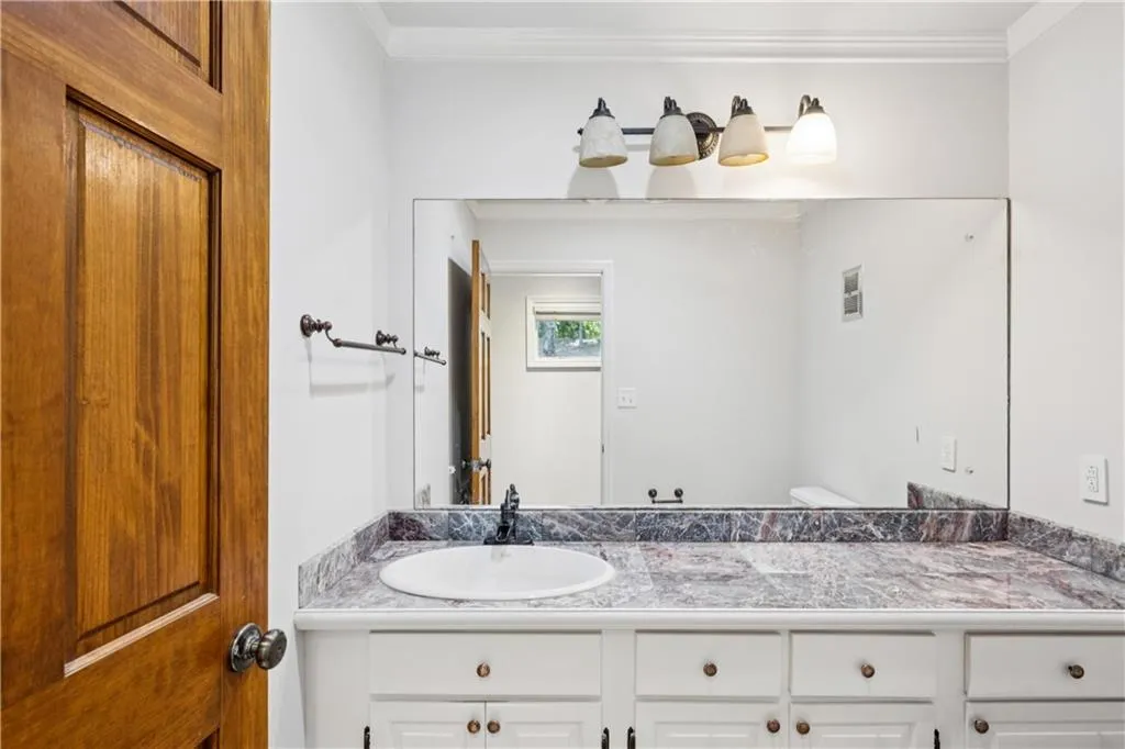 5098 Riverview Road, Atlanta, Georgia 30327, 4 Bedrooms Bedrooms, ,4 BathroomsBathrooms,Residential,For Sale,5098 Riverview Road,7657917